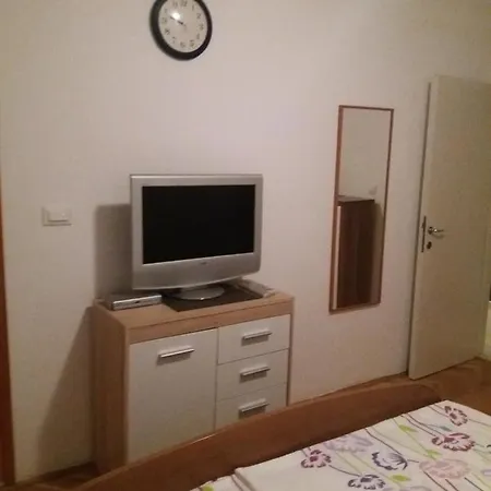 Julija Apartment Makarska