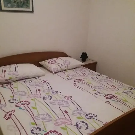 Julija Apartment Makarska